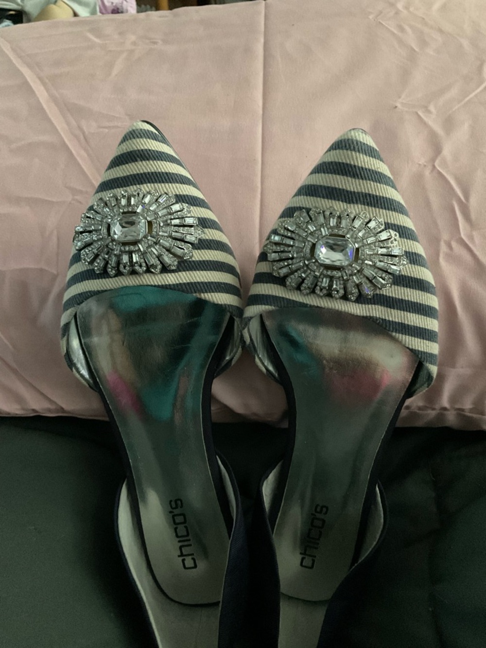 Chico’s Navy Striped Slingback Heels Crystal Brooch Pointed Toe Size 7.5 - Picture 3 of 5